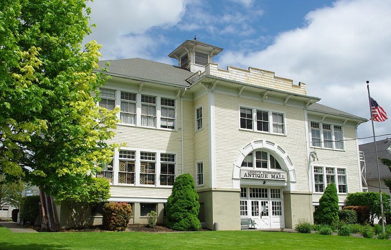 Lafayette_Oregon_old_school Lafayette Oregon